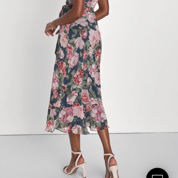 Lulus Navy Floral midi dress - Picture 2 of 2